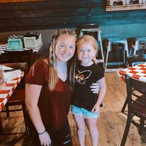 Meet your Posher, Bailey